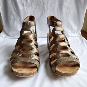 Dansko Comfort Wedge Sandals Size 38